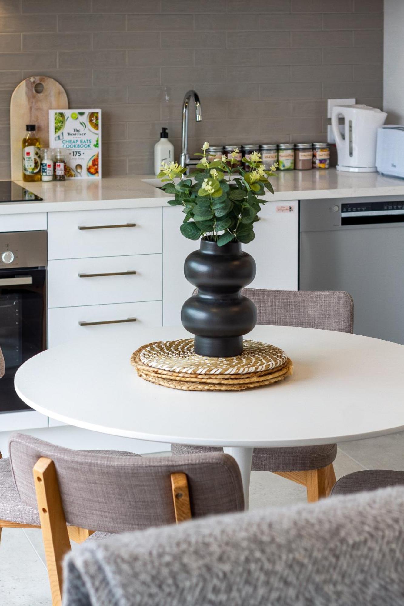 2Br Townhouse: Cosy, Close To City, Car Park Christchurch Esterno foto